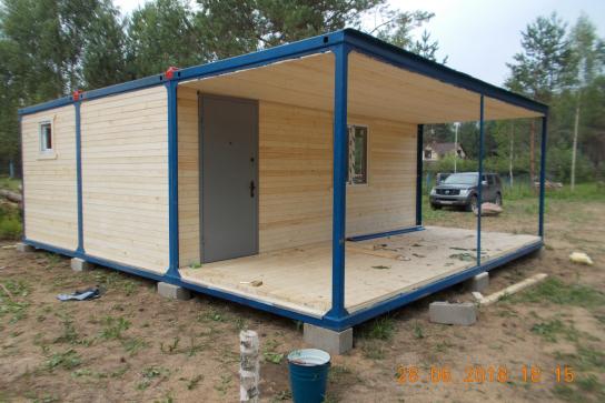 Модульное здание для дачи с открытой террасой (три модуля)